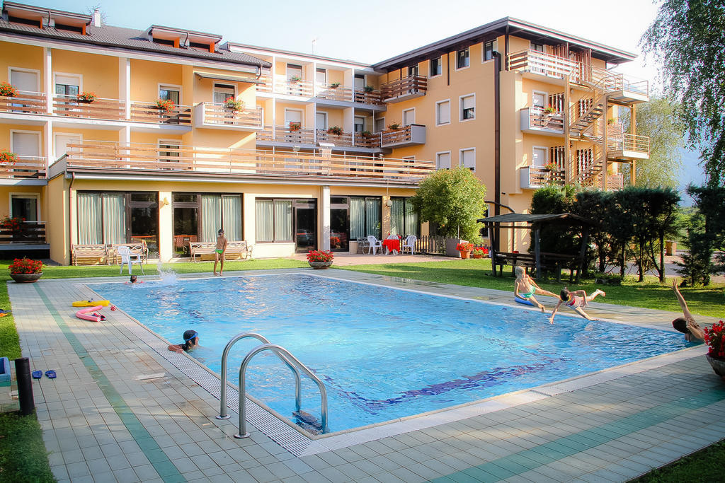 Hotel Dolomiti ليفيكو ترمي المظهر الخارجي الصورة